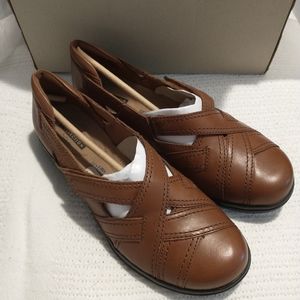 NIB Clark's Sheyn Wale loafer